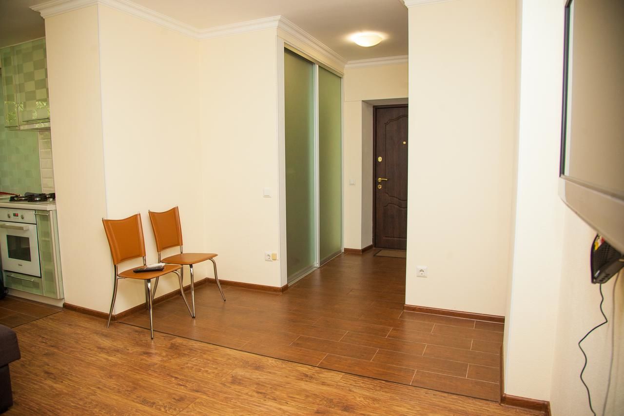 Апартаменты 2 Rooms Luxury Apartment on Divnogorskaya 13 Street Запорожье-15